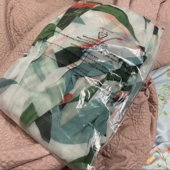 Subtle Luxury Birds of Paradise Pareo Sarong NWT - Picture 4 of 13